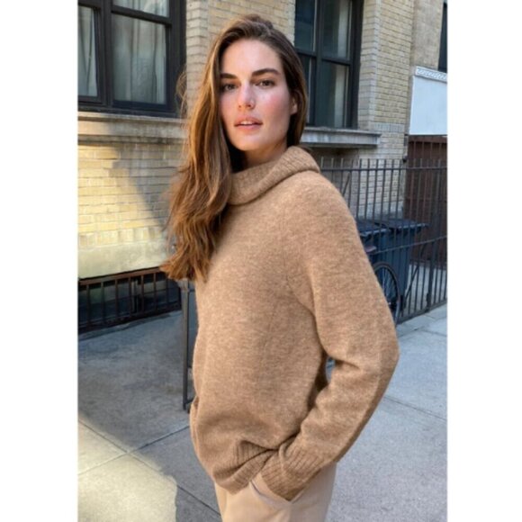 Aritzia The Group Babaton Womens XXS Plutarch Cowl Neck Wool Sweater - Picture 2 of 16